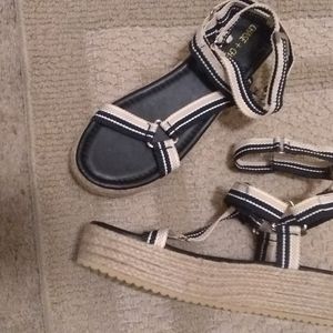CHASE+CHLOE Sandals size 9 women